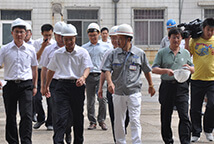 Городские руководители инспектируют работу в Синьхае